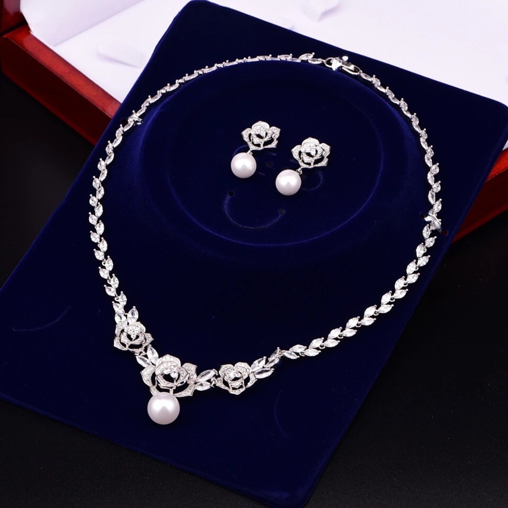Floral Luxury Pearl Necklace Set Jewelry